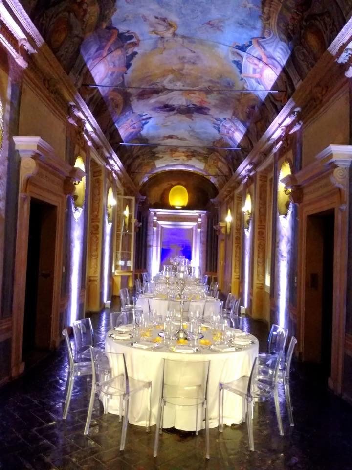 I'Meetaly, chiostro-Palazzo-Vassè-Pietramellara